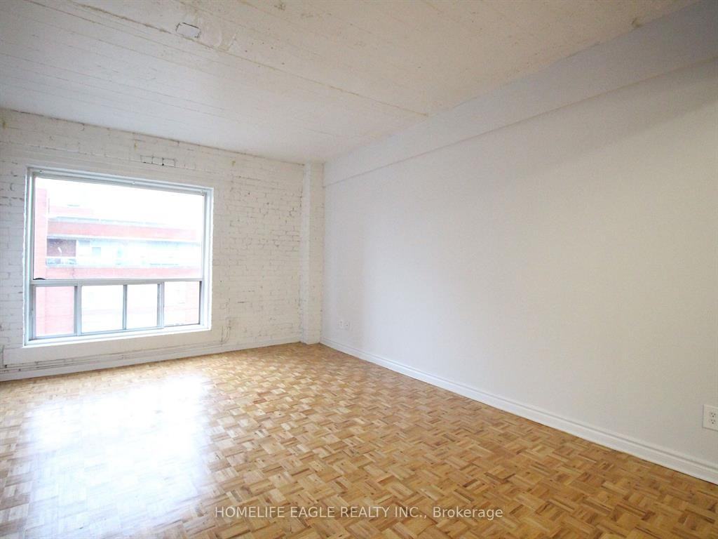 1401 Dupont St Toronto - Photo 3 of 45