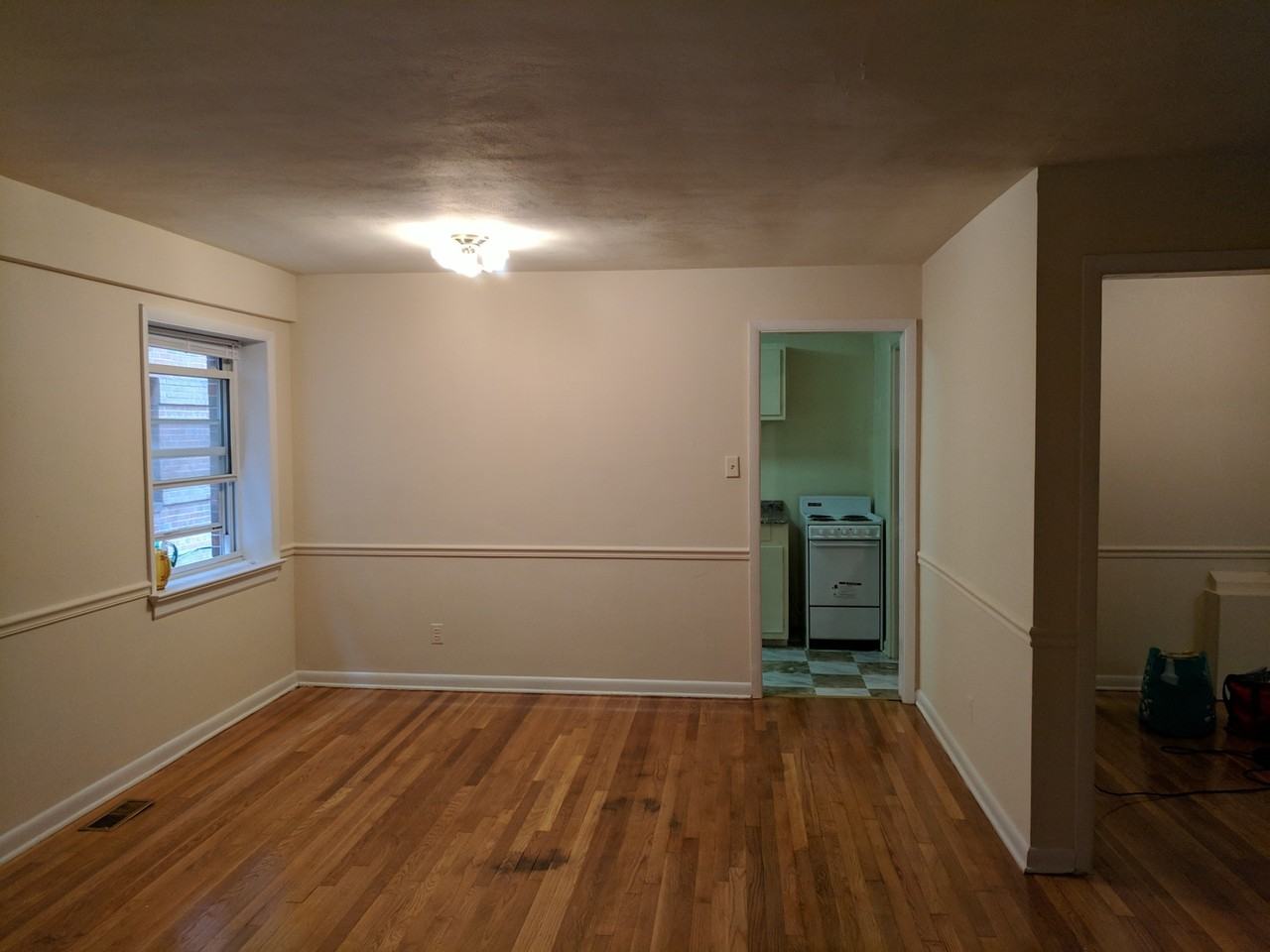 3425 Kensington Avenue - Photo 5 of 50