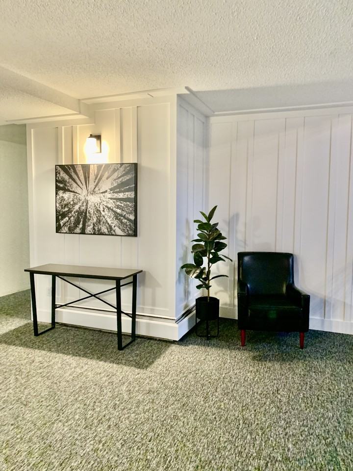 Cedar Court & Lodge - Photo 7 of 8