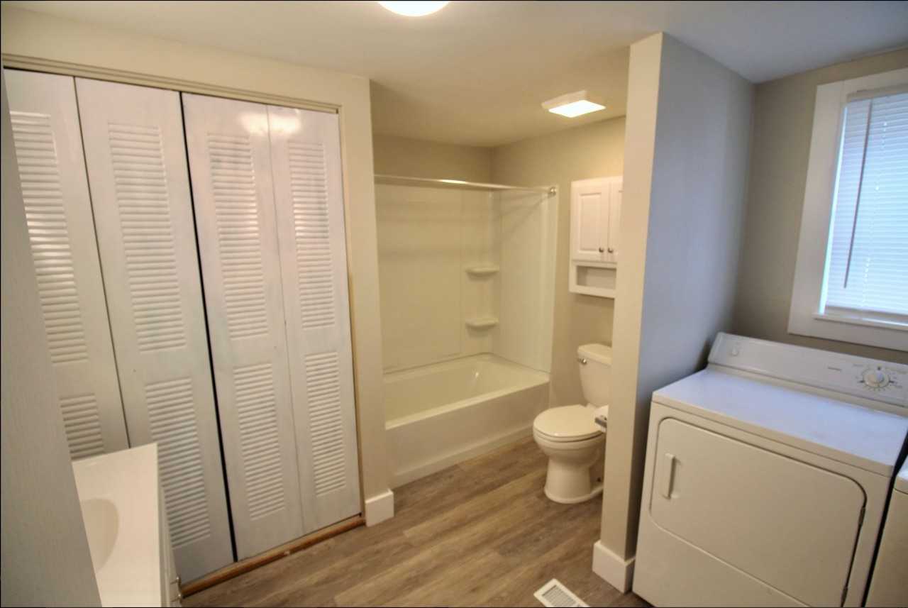 139 Dunkirk St Se - Photo 5 of 13