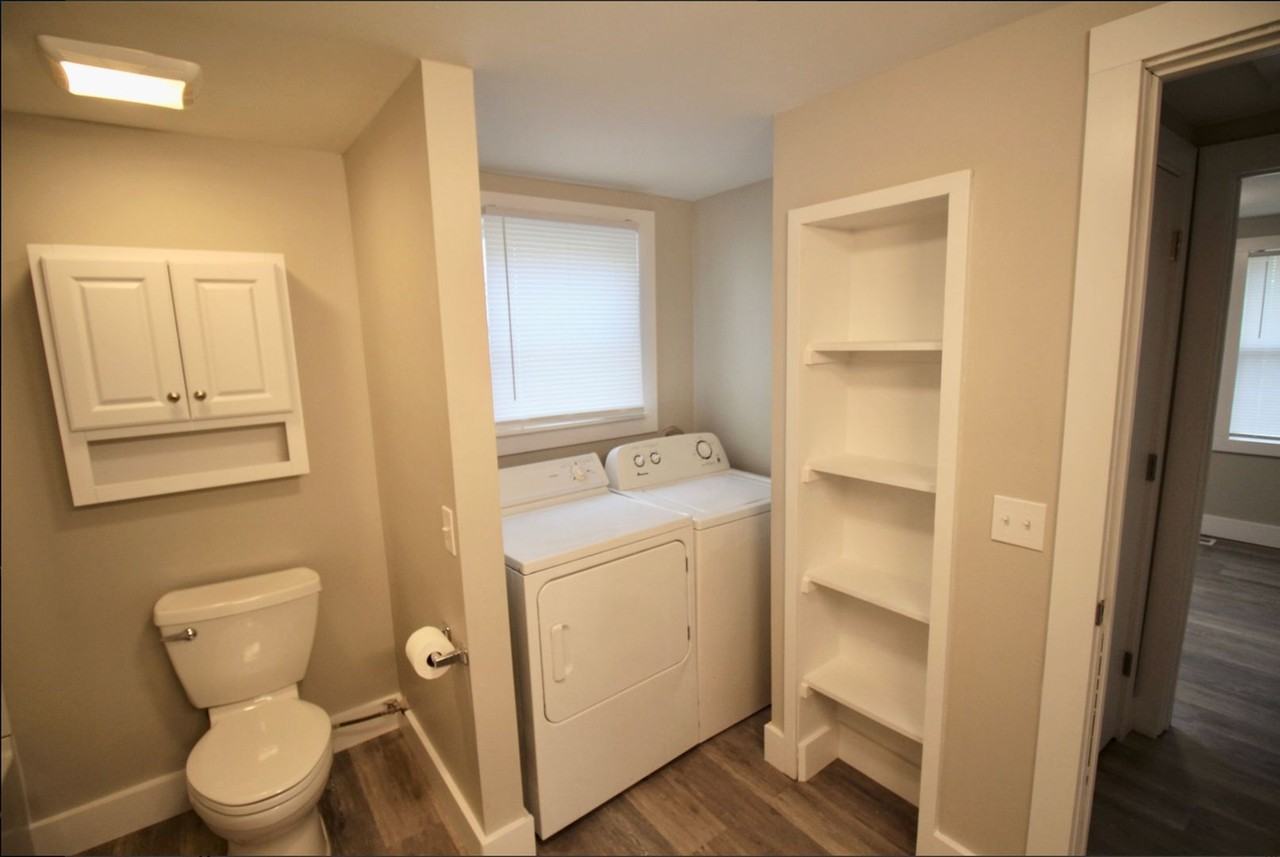 139 Dunkirk St Se - Photo 7 of 13