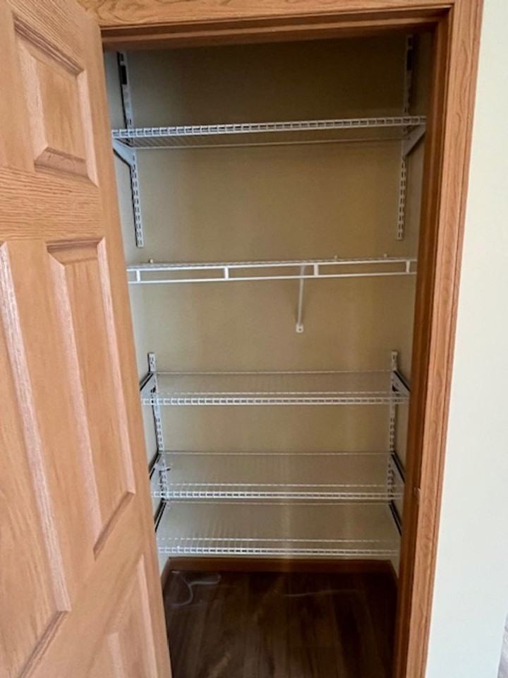 1530 Williamsburg Pl - Photo 4 of 17