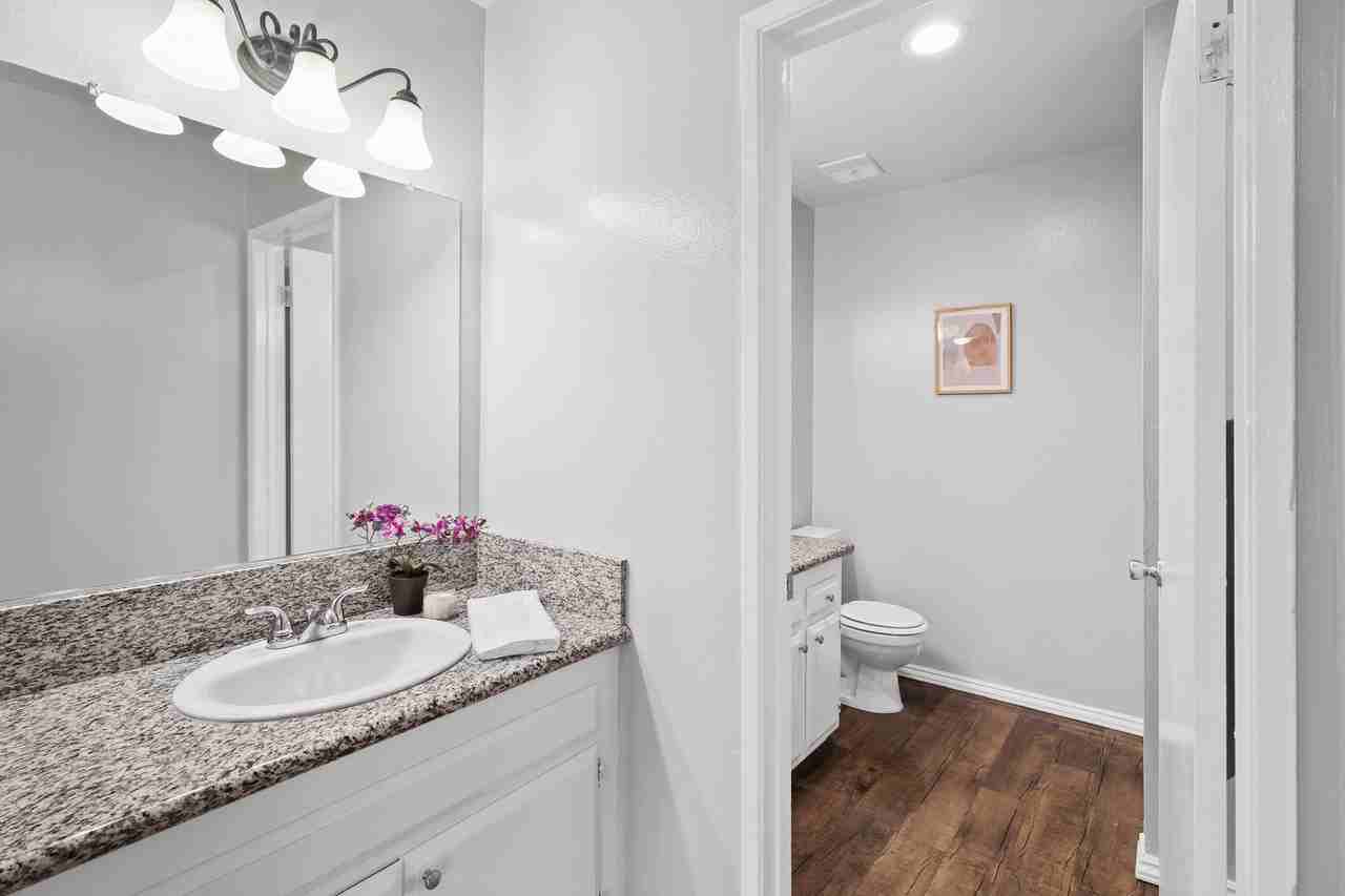 Villa Marseilles Apartments - Photo 7 of 50