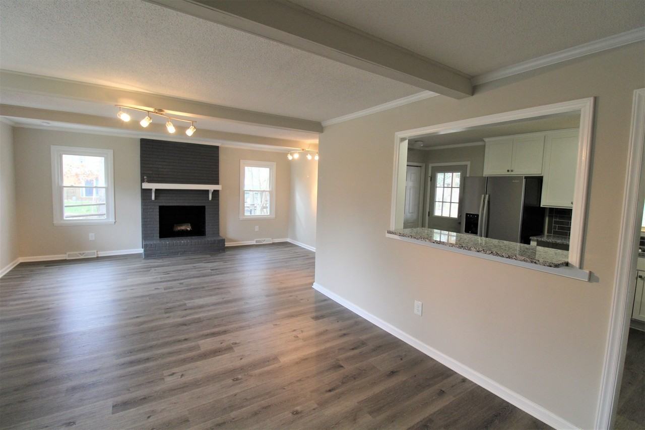 12011 Merriweather Dr - Photo 7 of 26