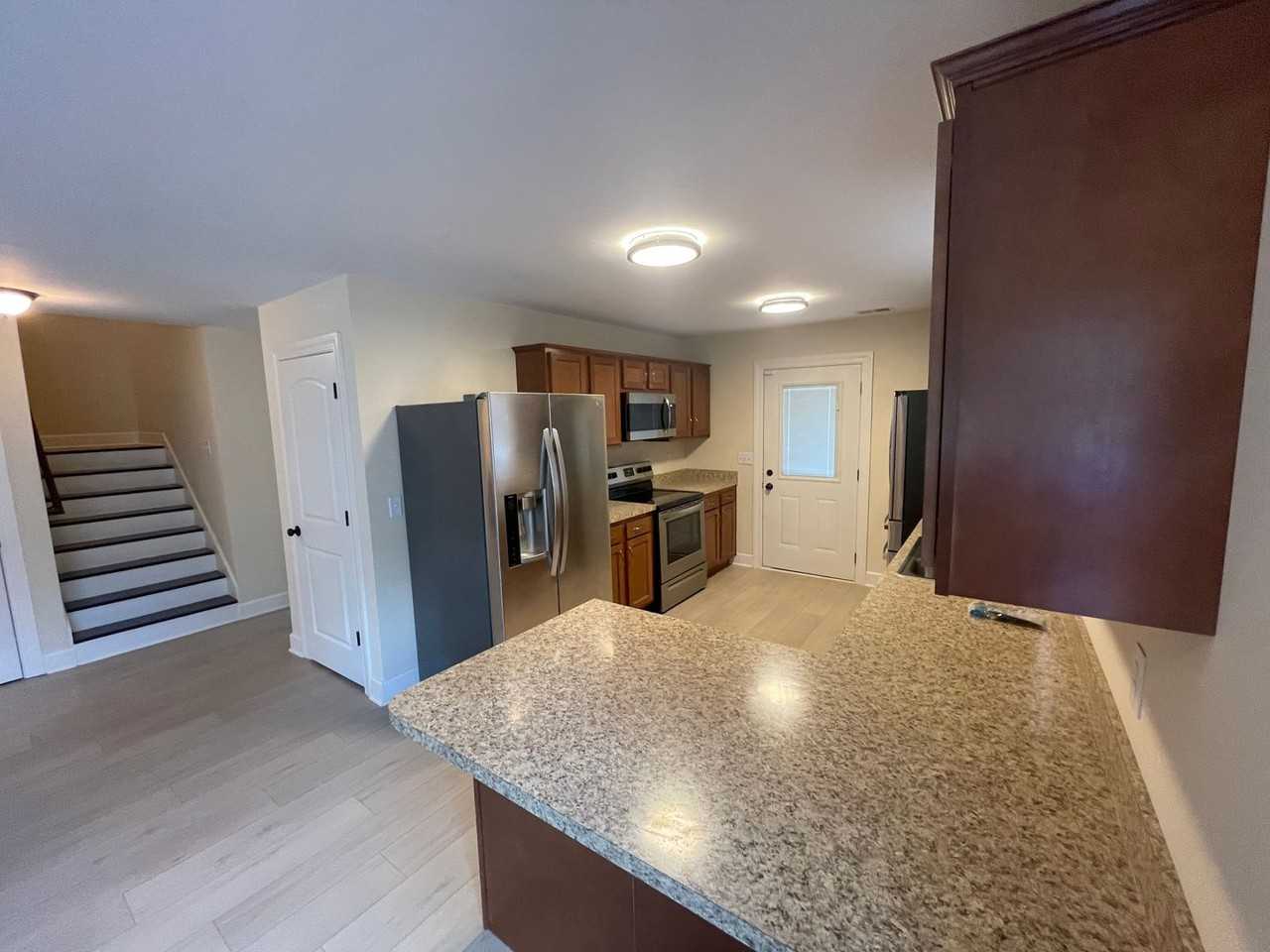 514 Addison Ave - Photo 6 of 18
