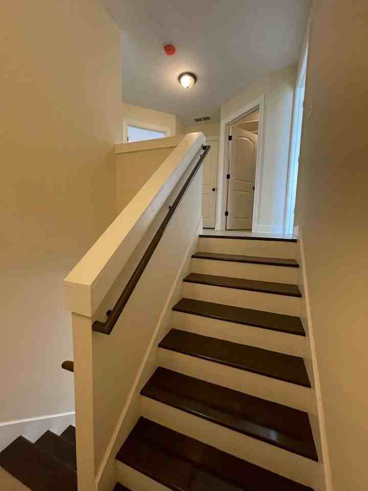 514 Addison Ave - Photo 5 of 18