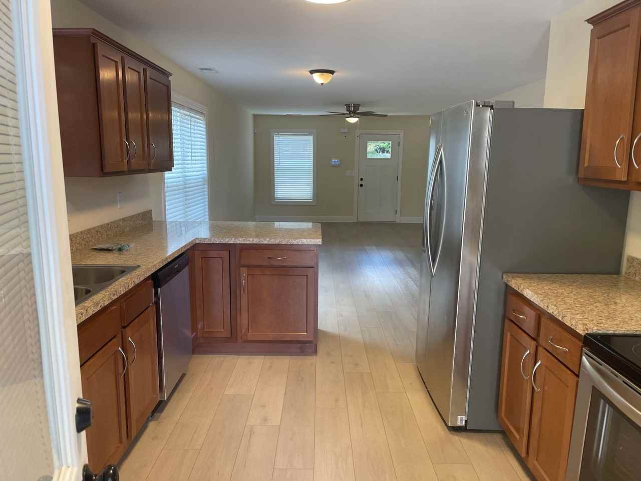 514 Addison Ave - Photo 4 of 18