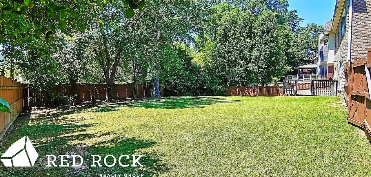 2300 Woodland Cir - Photo 2 of 18