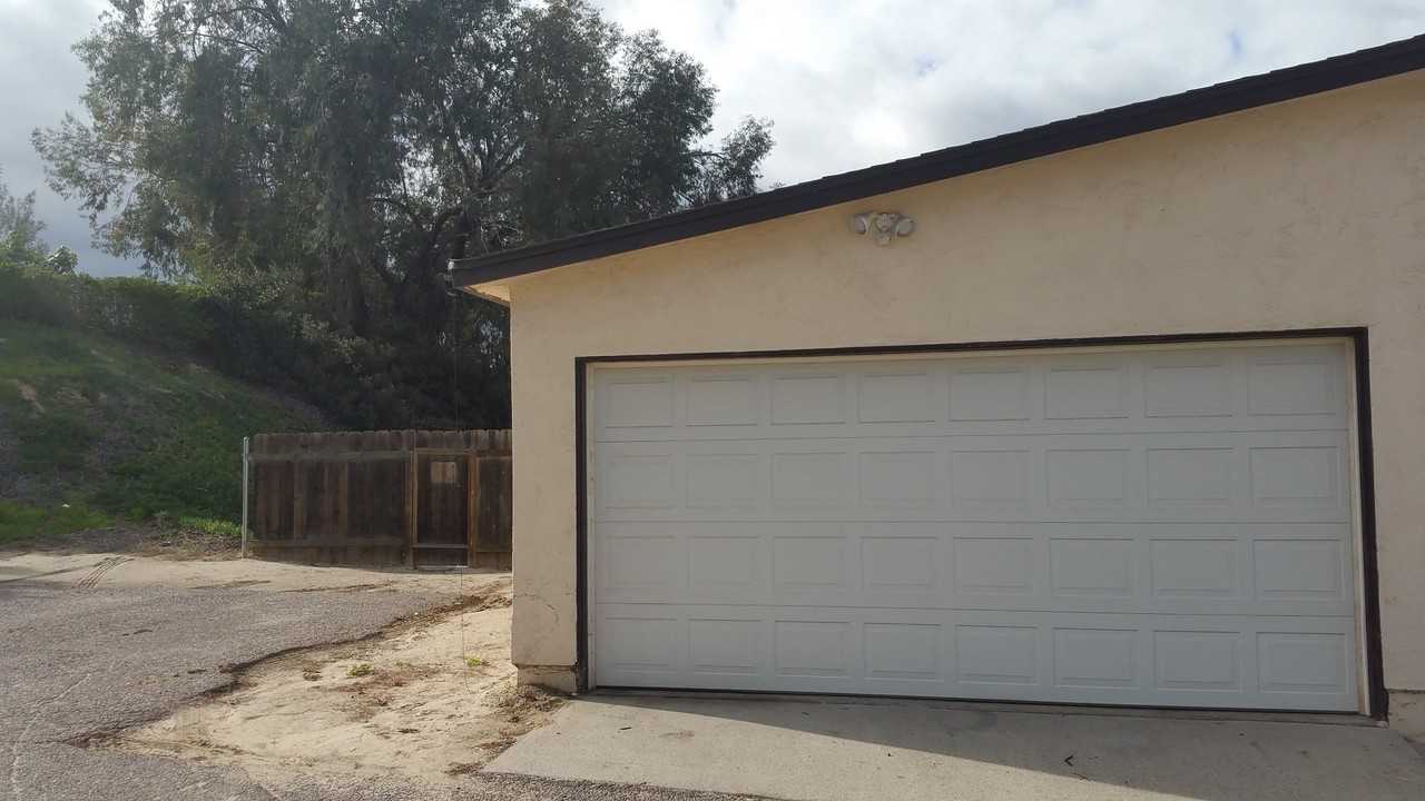 2898 College Blvd - Photo 2 of 21