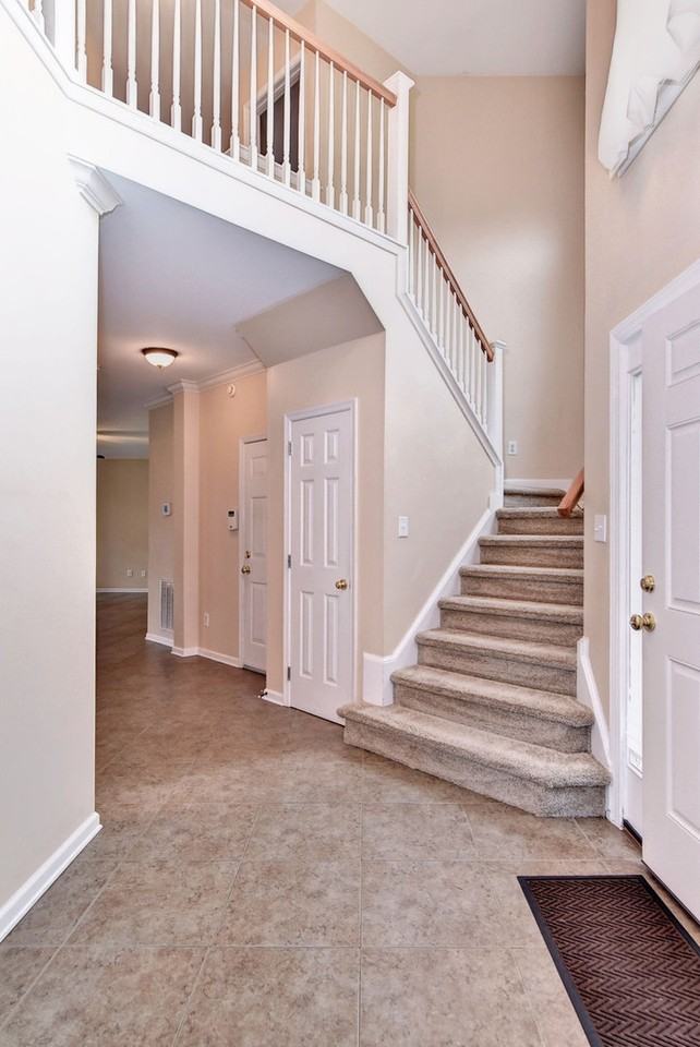 104 Glenkinchiey Ct - Photo 3 of 37