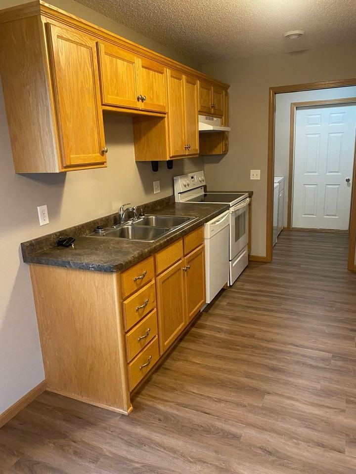 1671 20th Ave Ne - Photo 2 of 14