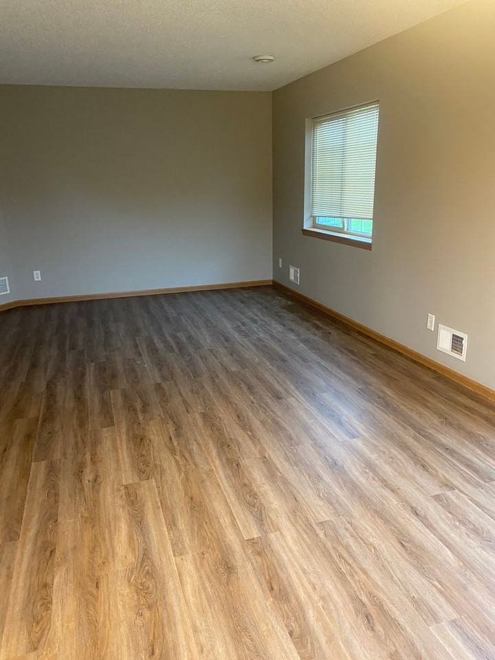 1671 20th Ave Ne - Photo 5 of 14