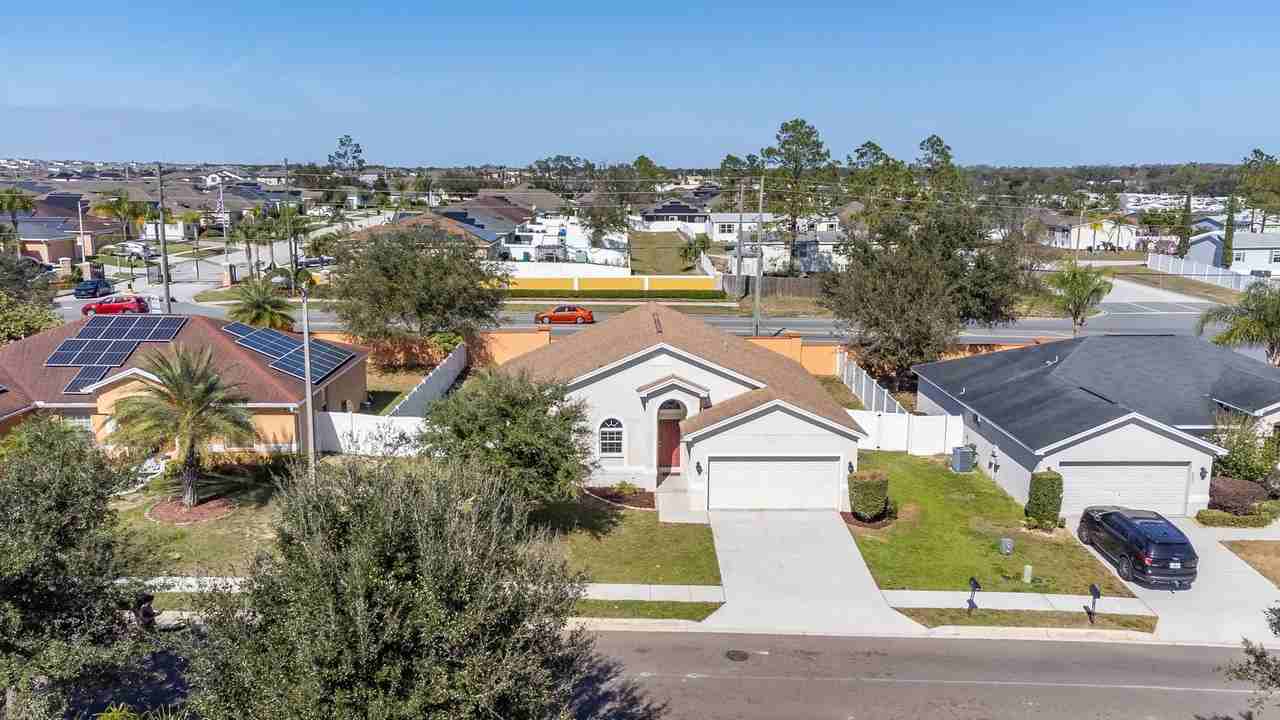 518 Highland Meadows St - Photo 4 of 26