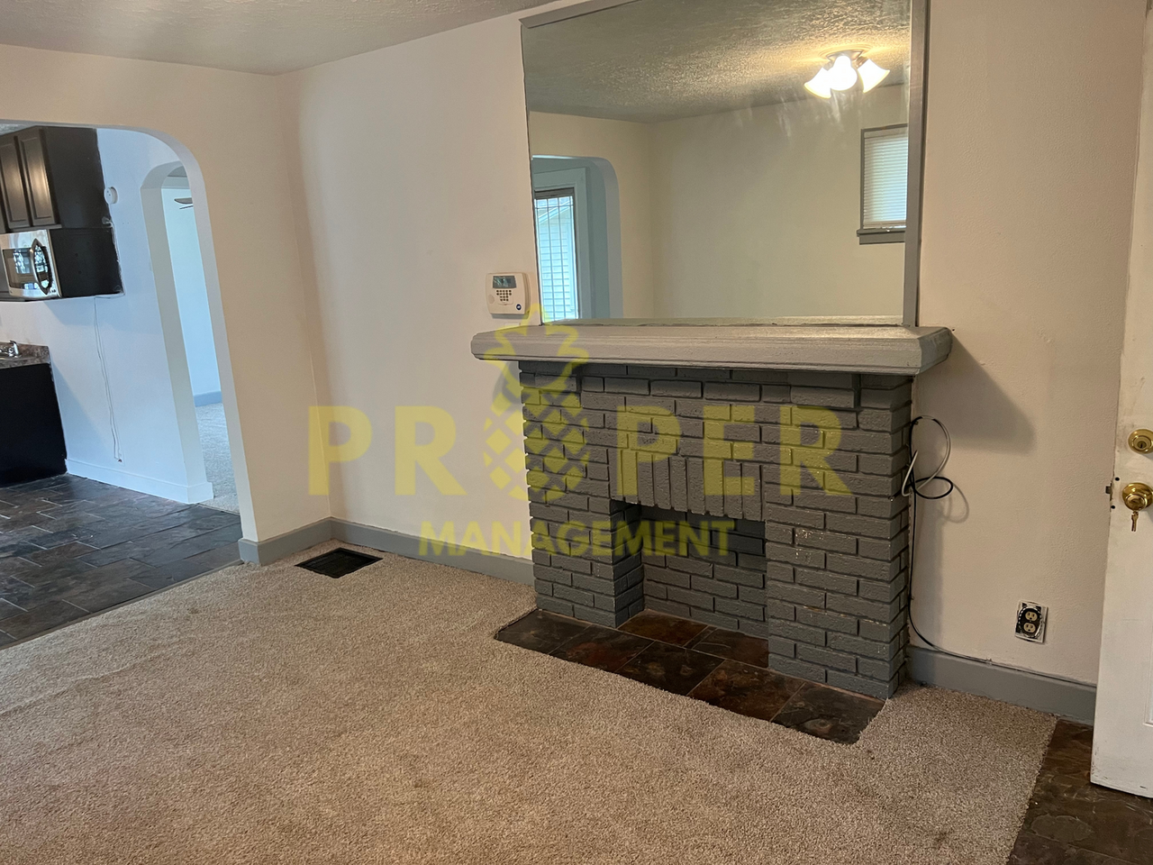 2328 Greenway St - Photo 6 of 11