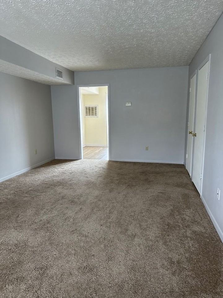 1055 Kendrick Creek Rd - Photo 3 of 17