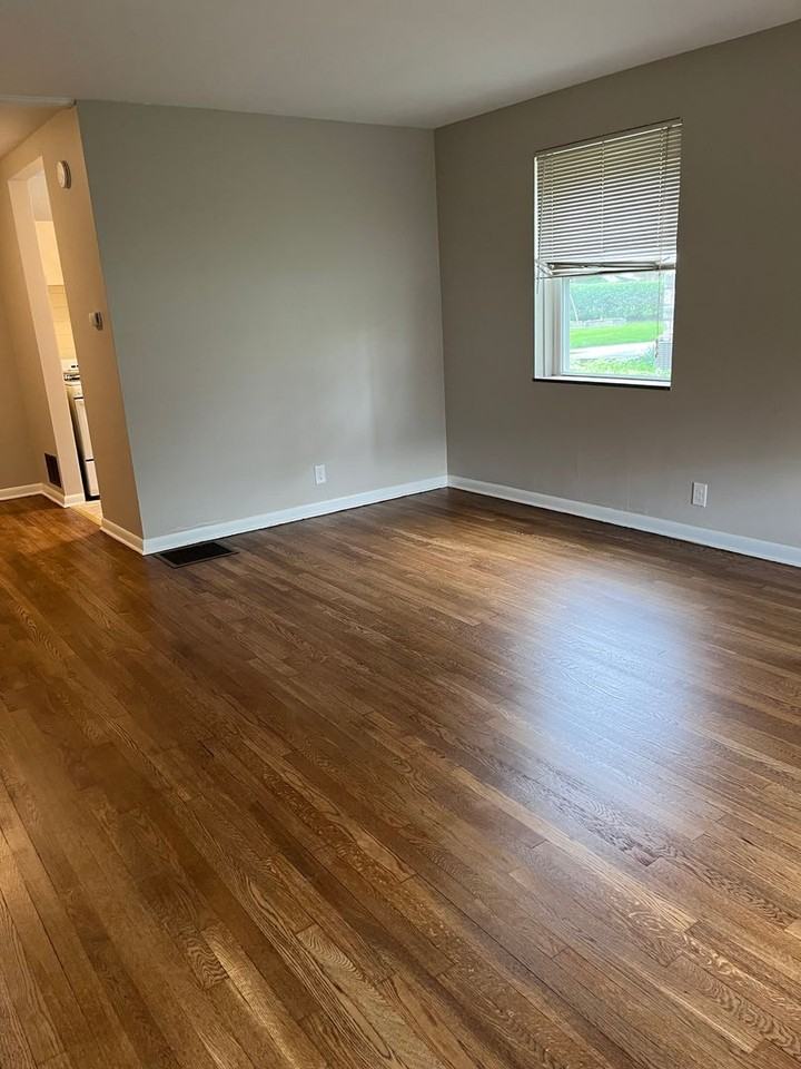 120 E Cooke Rd - Photo 2 of 6