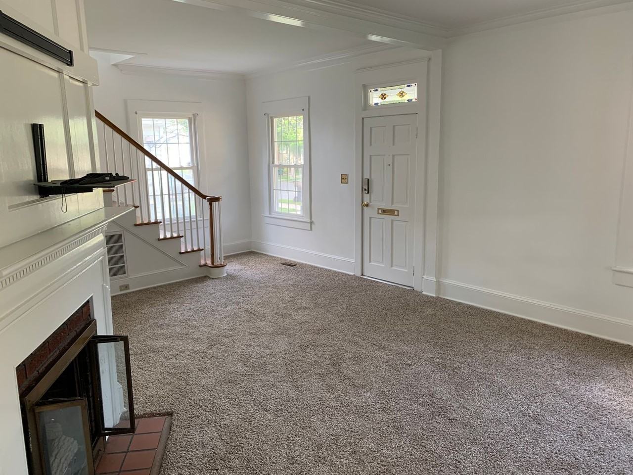 805 Raleigh St - Photo 3 of 9