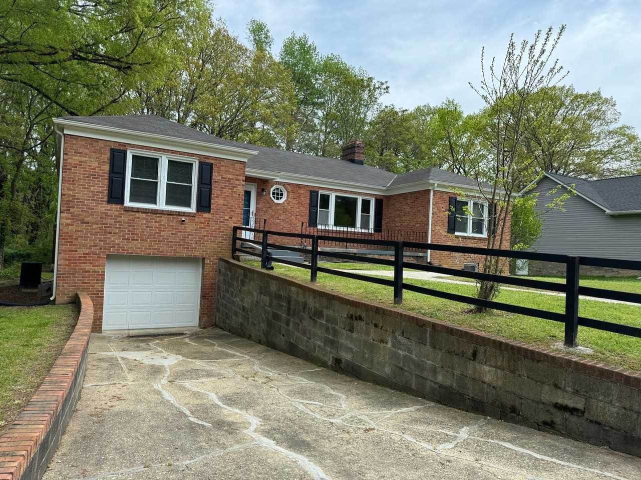 2821 Nivram Rd - Photo 2 of 43