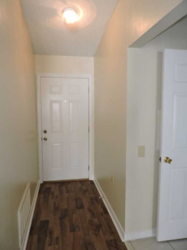 302 Loveland Cir - Photo 2 of 17