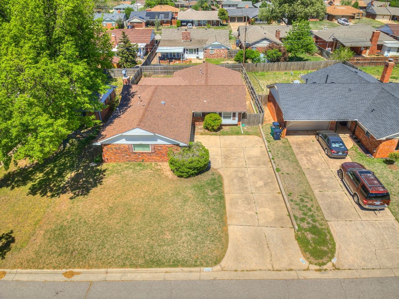 4333 Nw 55th St - Photo 3 of 47