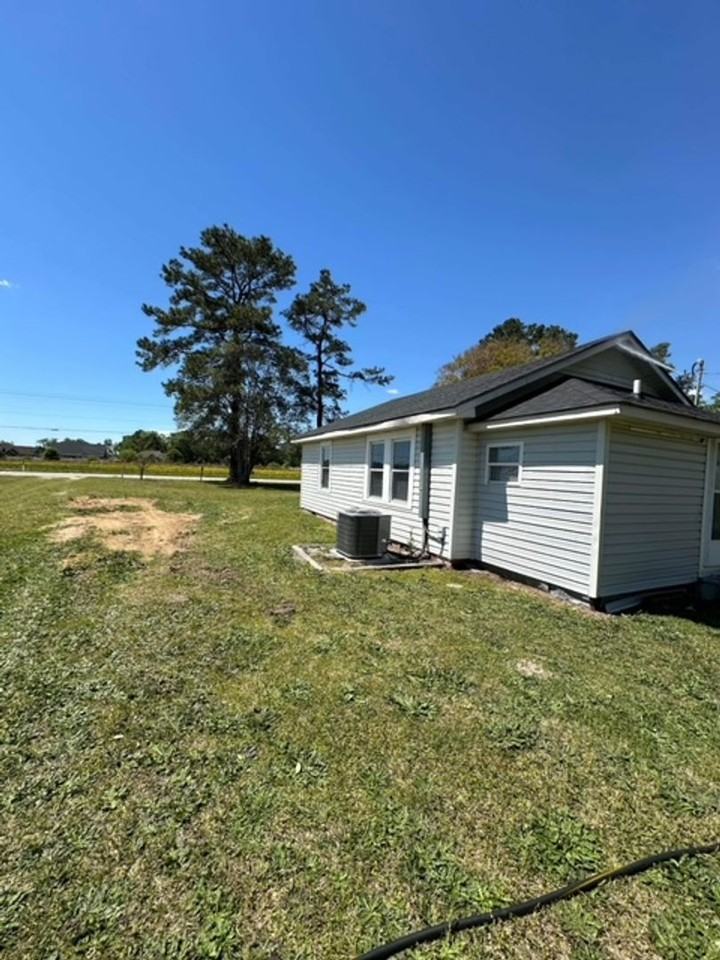958 W Carthage Rd - Photo 2 of 12