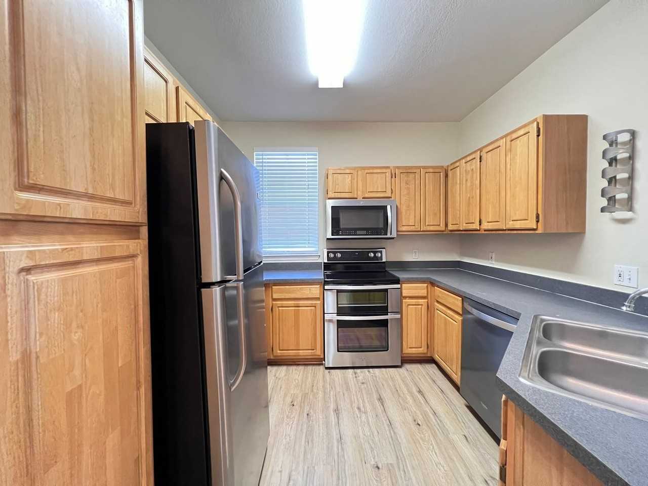 3478 Westchester Square Blvd #103 - Photo 3 of 25