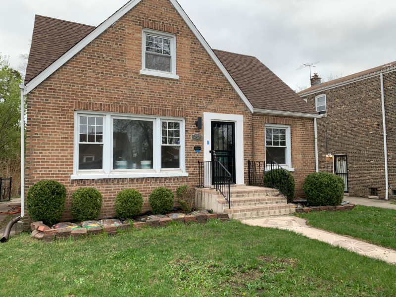 9825 S Avalon Ave - Photo 2 of 11