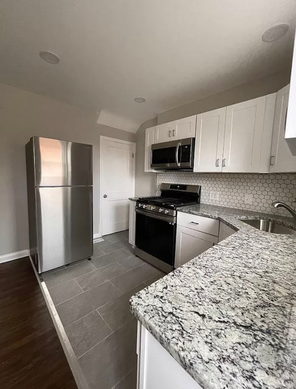 1002 Tunbridge Rd - Photo 2 of 4