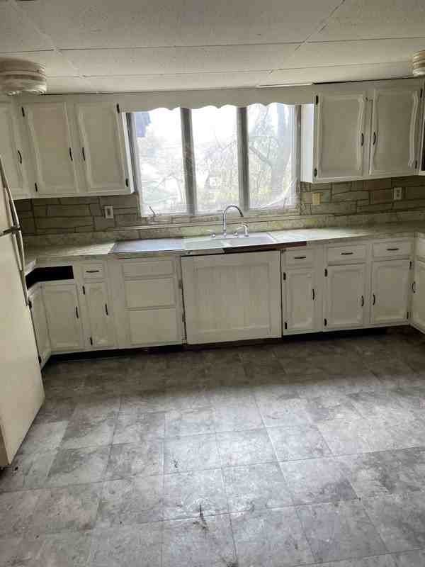 10 Canaan St - Photo 3 of 16