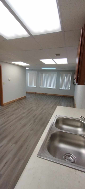 704 Commerce St - Photo 2 of 22