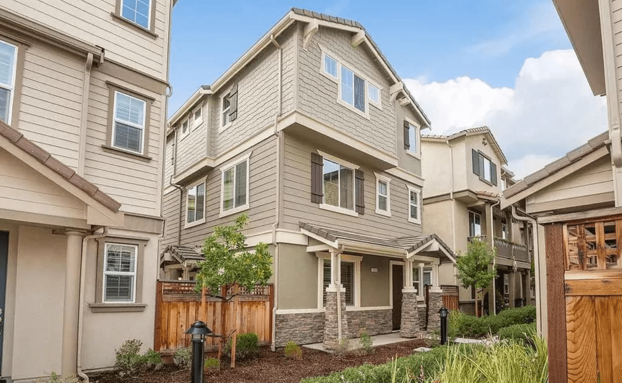 2220 Rosenblatt St #NA - Photo 2 of 13