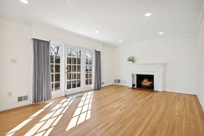 6815 Melrose Dr #NA - Photo 3 of 25