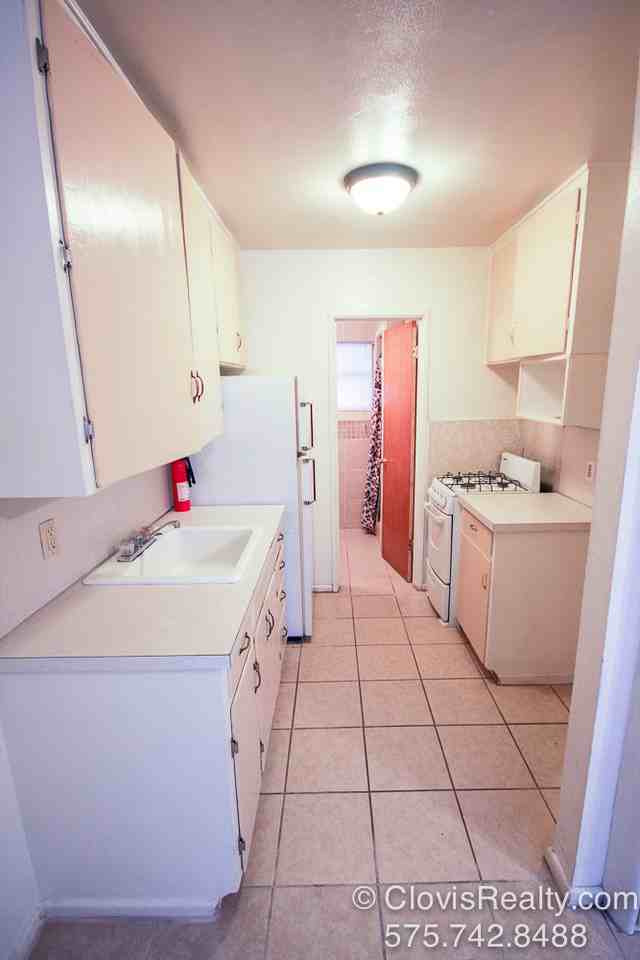 316 Axtell St #2 - Photo 4 of 9
