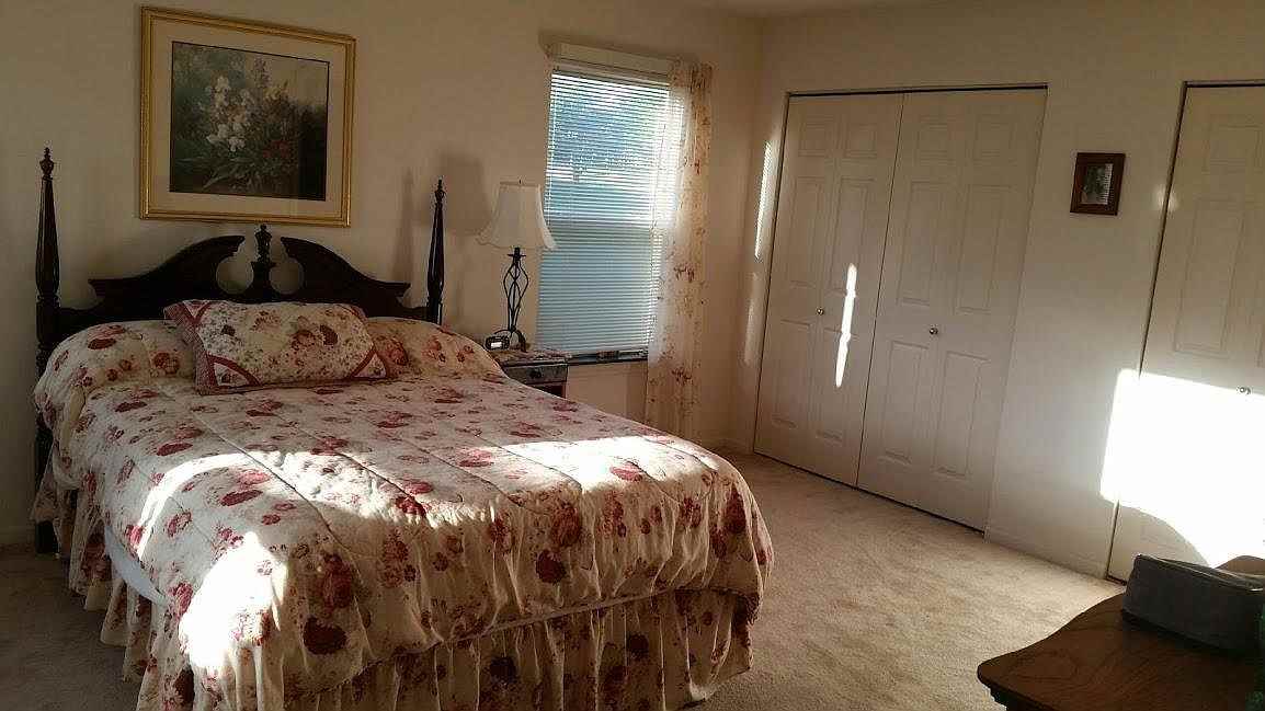 1526 Oakfield Dr - Photo 4 of 10