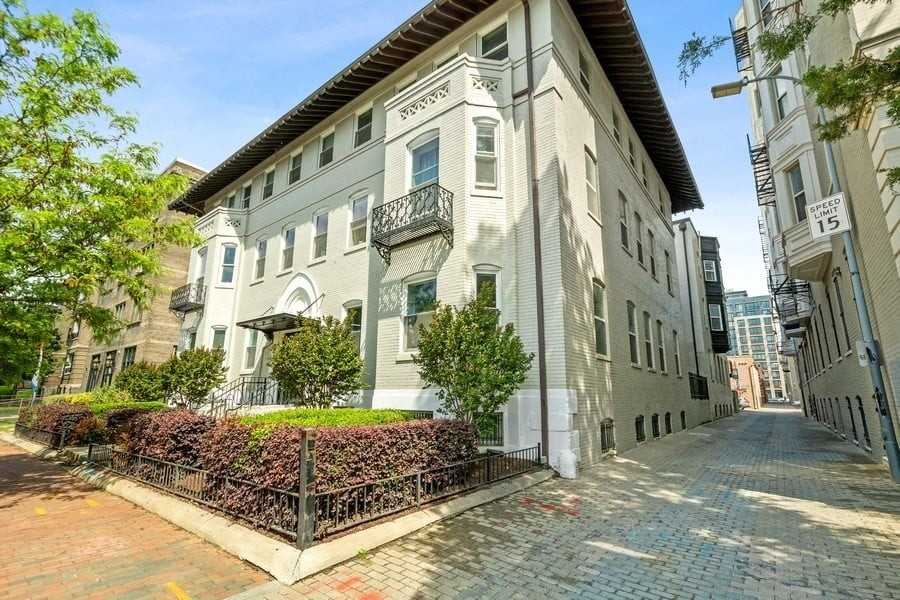 The Waring - Photo 4 of 18