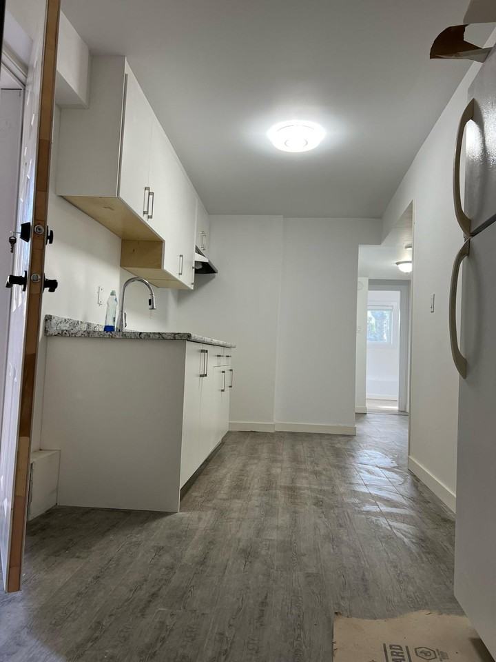 4427 44B Avenue - Photo 7 of 25