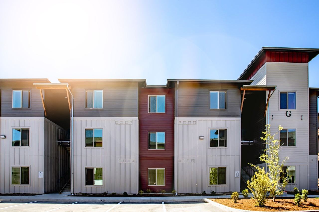 RiverStone Villas - Photo 5 of 17