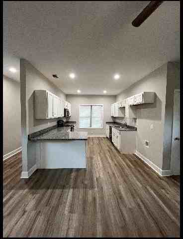 1425 S Bailey St - Photo 4 of 10