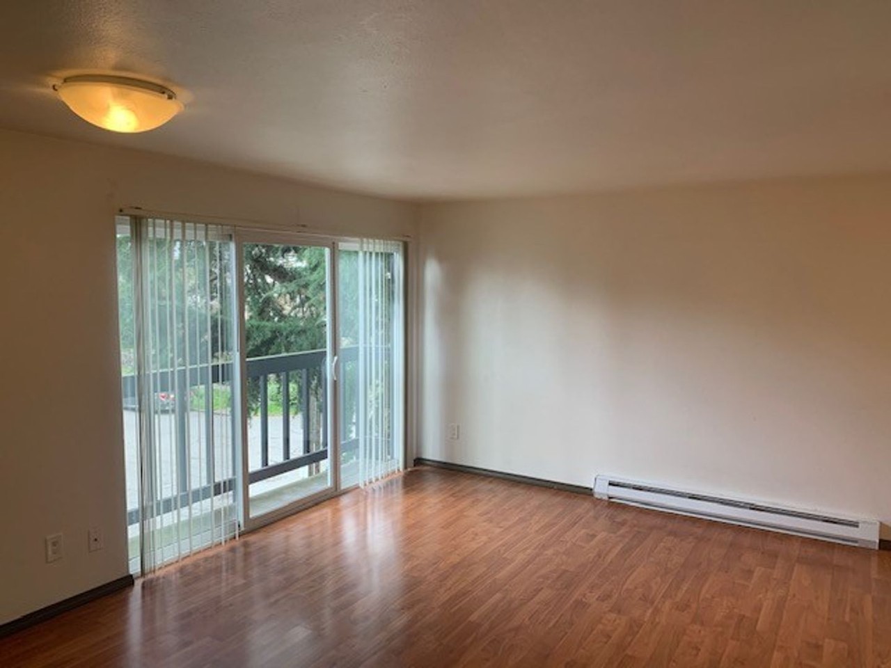 Elliott View Apartments - Photo 7 of 29