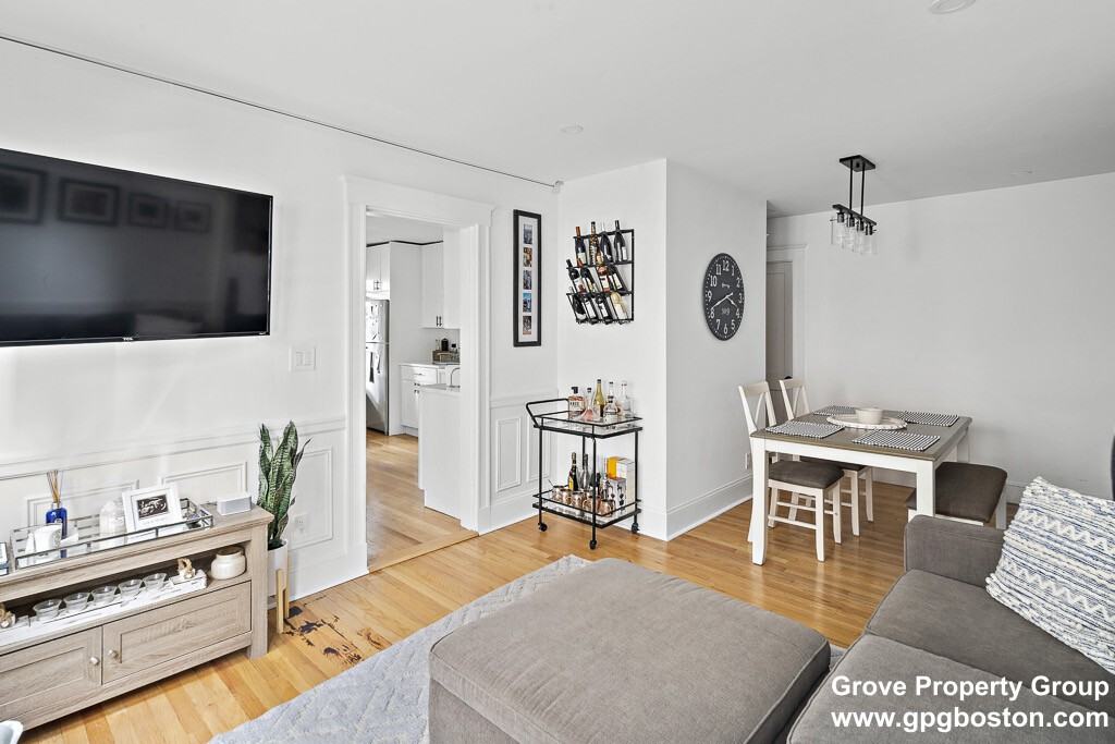 23 Thelma Rd #1 - Photo 5 of 16