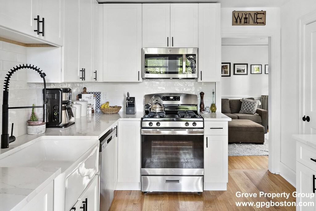 23 Thelma Rd #1 - Photo 7 of 16