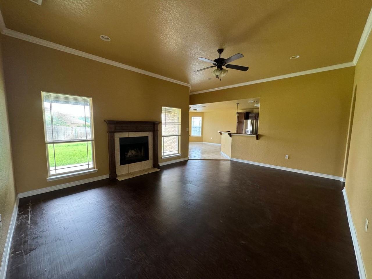 9600 Diana Dr - Photo 4 of 25