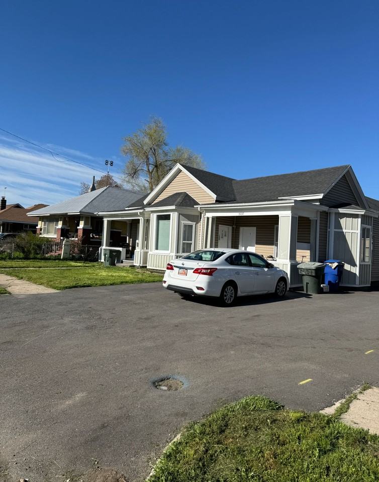 Ogden Avenue Apartments - Photo 7 of 22