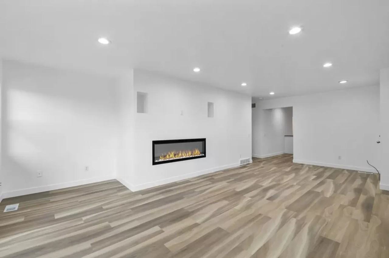 701 N De Soto St - Photo 2 of 21