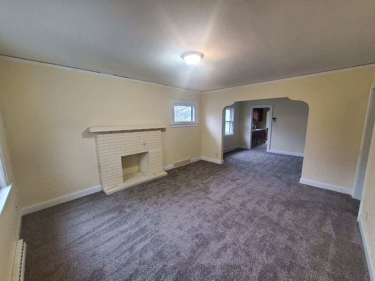 1614 Pauline Ave - Photo 2 of 10