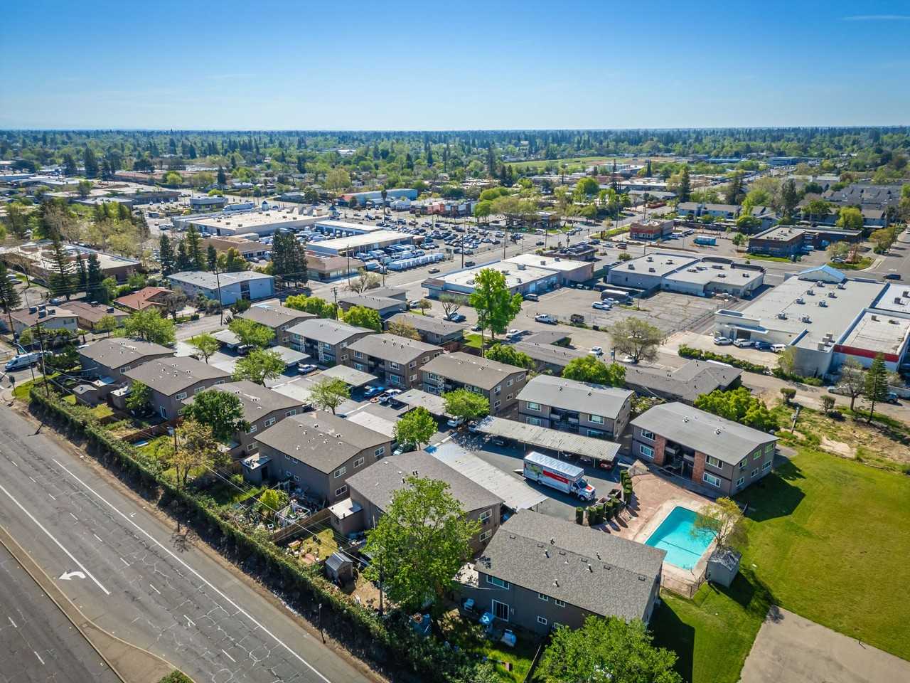 Summer Trace - Eden Roc - Photo 6 of 33