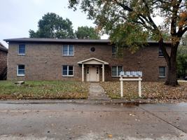 featured image of 611 Sycamore Cir
