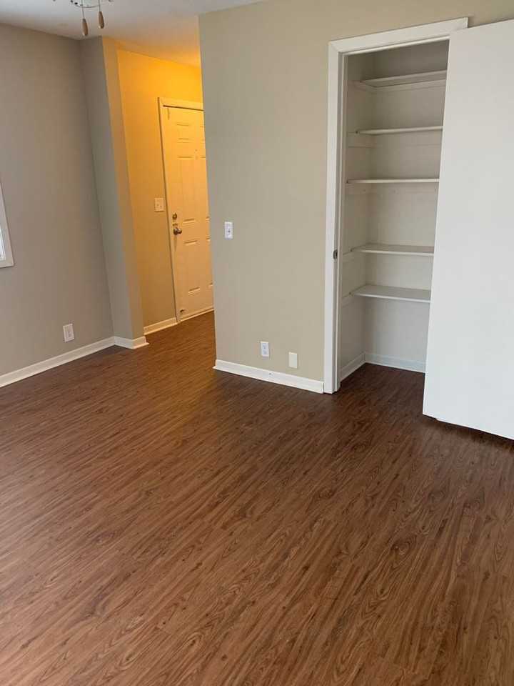 Superior Place Apartments - Photo 5 of 43