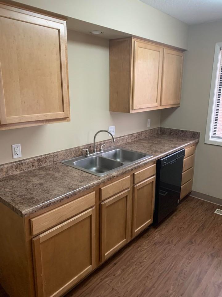 Superior Place Apartments - Photo 6 of 43