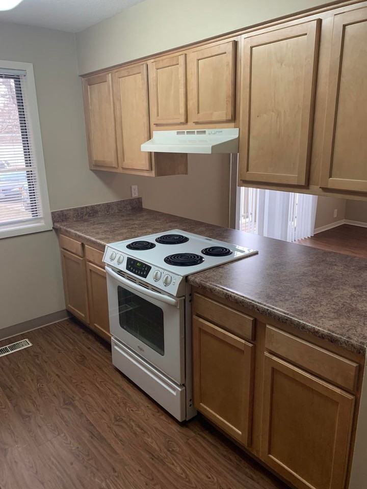 Superior Place Apartments - Photo 7 of 43